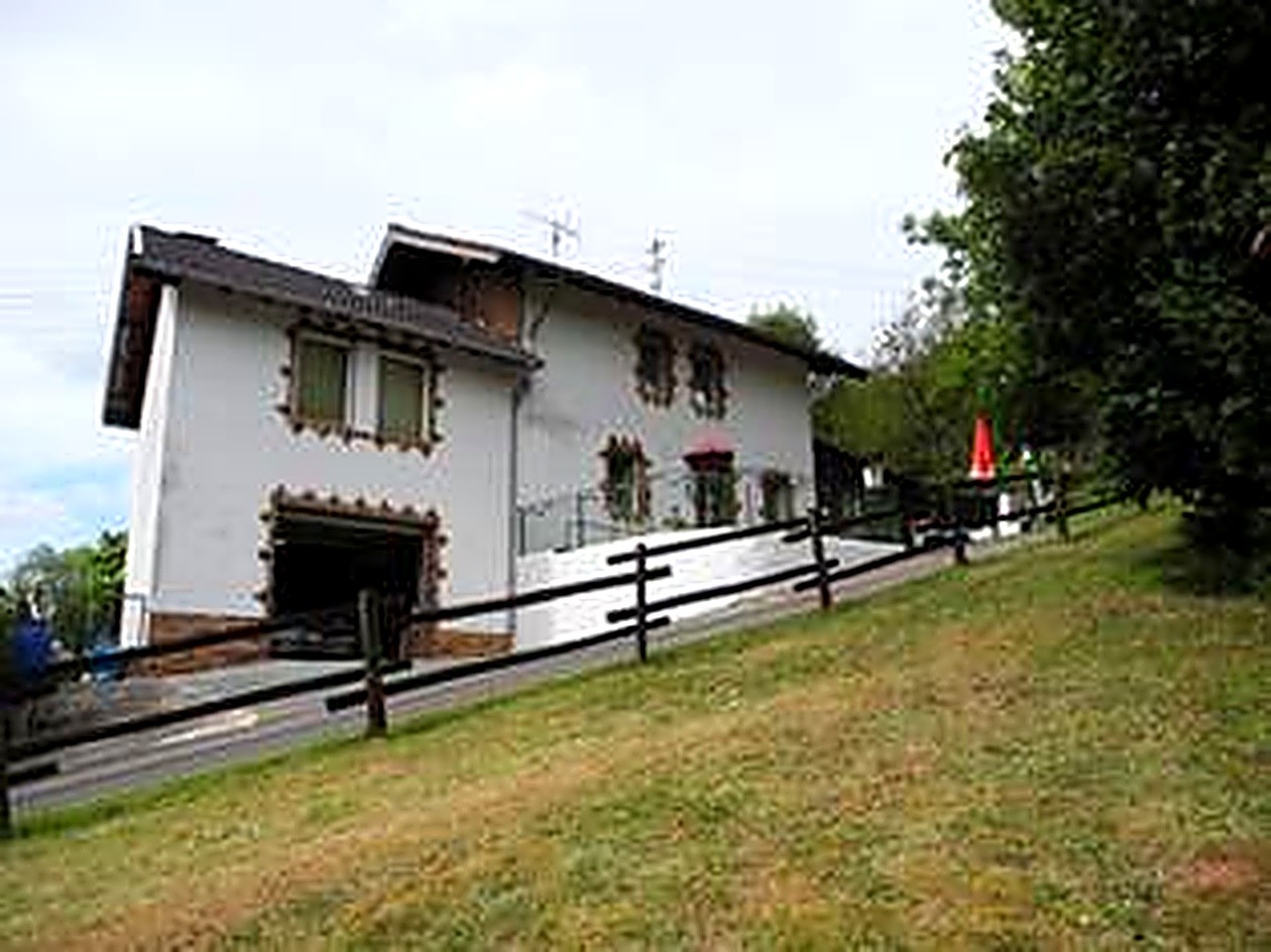 Wohnhaus mit Einliegerwohnung in Dahnen an der Grenze zu Luxemburg